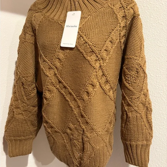 NWT Chunky Knit Sweater in Brown - Picture 1 of 5